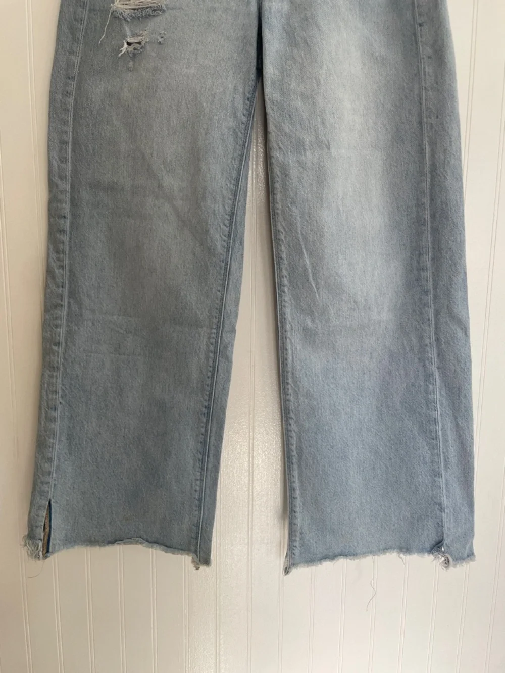 AMERICAN EAGLE Skater Jean 100% Cotton High Rise Wide Leg Distressed Size 8